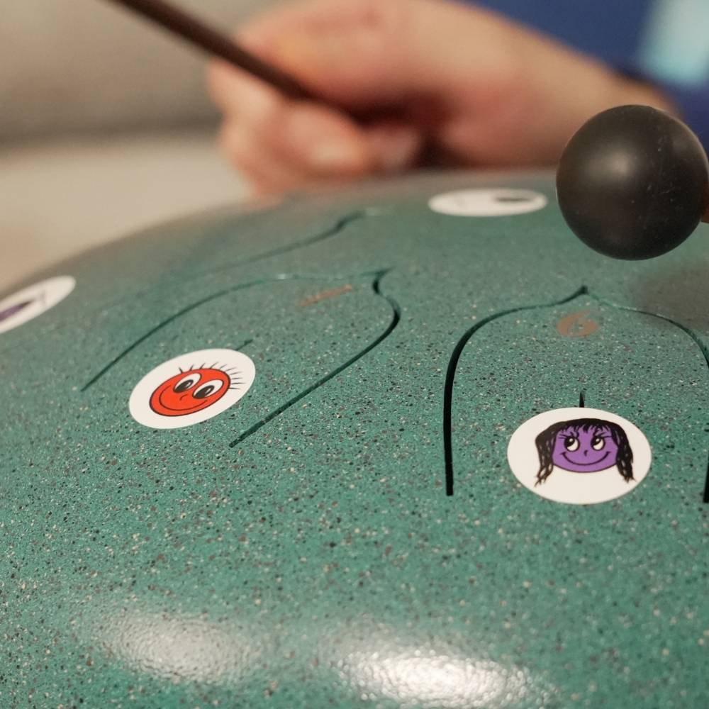 Sonodrum Let’s Play Zungentrommel - Stickerbogen einzeln für alle 8-Zungen Zungentrommeln (C1–C2) - Floh im Ohr TV 3